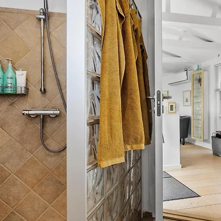 2 Bedroom Stunning In Casa de Férias *