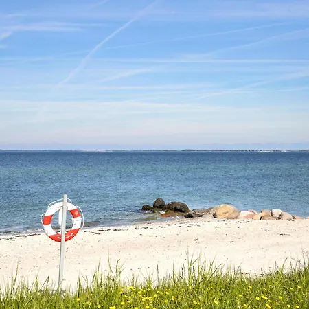 2 Bedroom Stunning In Holiday home